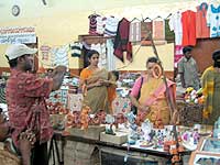 Handloom exhibition at Maharashtra Mandal