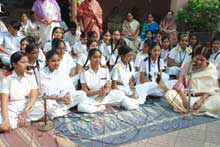 satyasai_schoolchildren