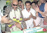 Syed Kirmani inaugurates Lucky Sports