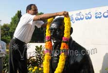 Tributes Paid to Mahatma Gandhi 
