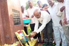 VSP PAYS TRIBUTE TO PANDIT NEHRU