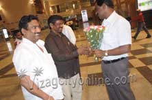 GOWA Members sendoff the Commissioner at Airport while he is going to Bangkok
