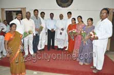 Mayor and Commissioner felicitating ex members of standing committee