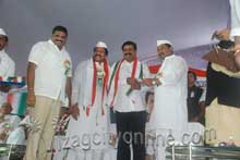 PRP MLAsof Vizag Joins in Congress