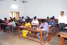 Railway test held first time in Vizag 7,000 candidates appeared