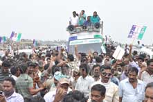 Vijayamma starts her election campaign