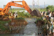 Yeleru canal breaches 