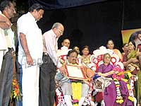 SP Balasubrahmanyam and his wife Savithri