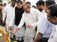 CM launching Godavari Water Project