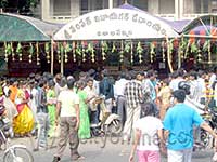 Crowds thronging the Sampath Vinayaka Temple at the start of the new year.